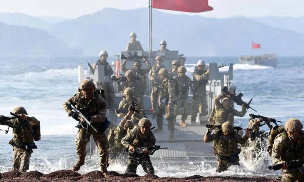 Κομάντος SAT-SAS "σημαδεύουν" λιμάνια του Αιγαίου - Σε ετοιμότητα το αιγυπτιακό ΠΝ στην Α. Μεσόγειο